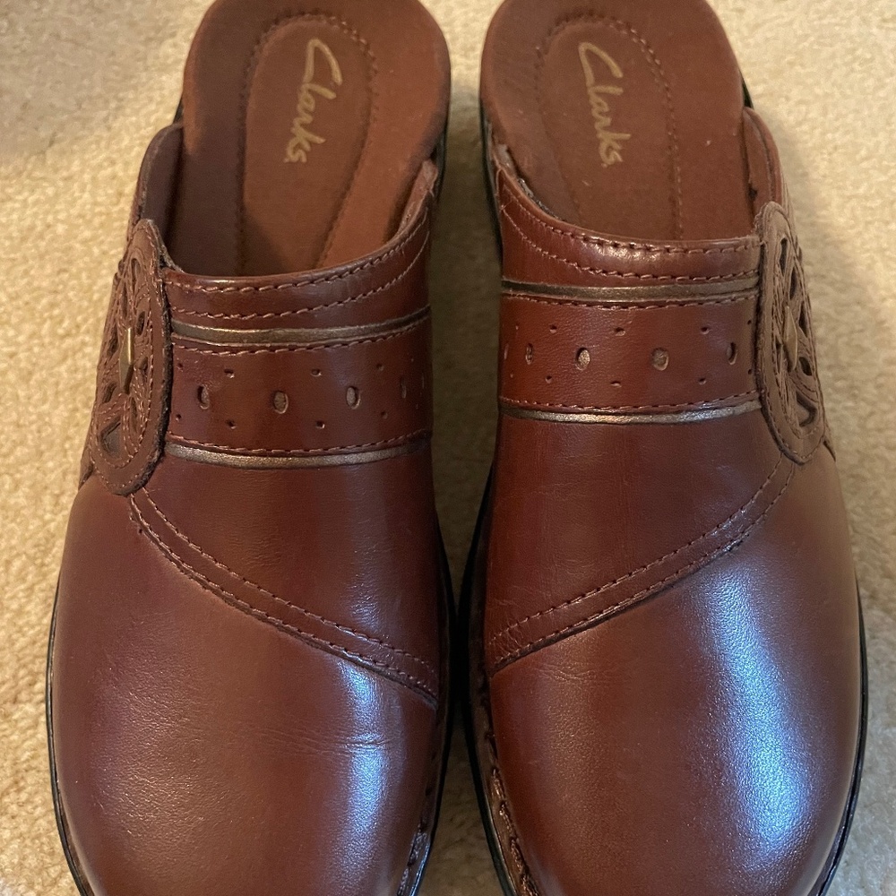 NIB Clarks “Patty Norway” Brown Leather-Size 7